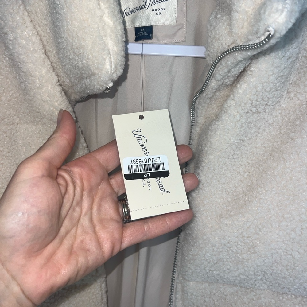 NWT! Universal Thread Cream Sherpa Puffer Jacket Sz M Super soft! - Picture 10 of 12